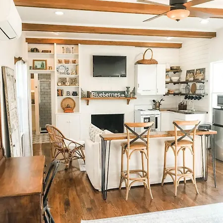 Charming Cottage W King Bed 1M To Downtown